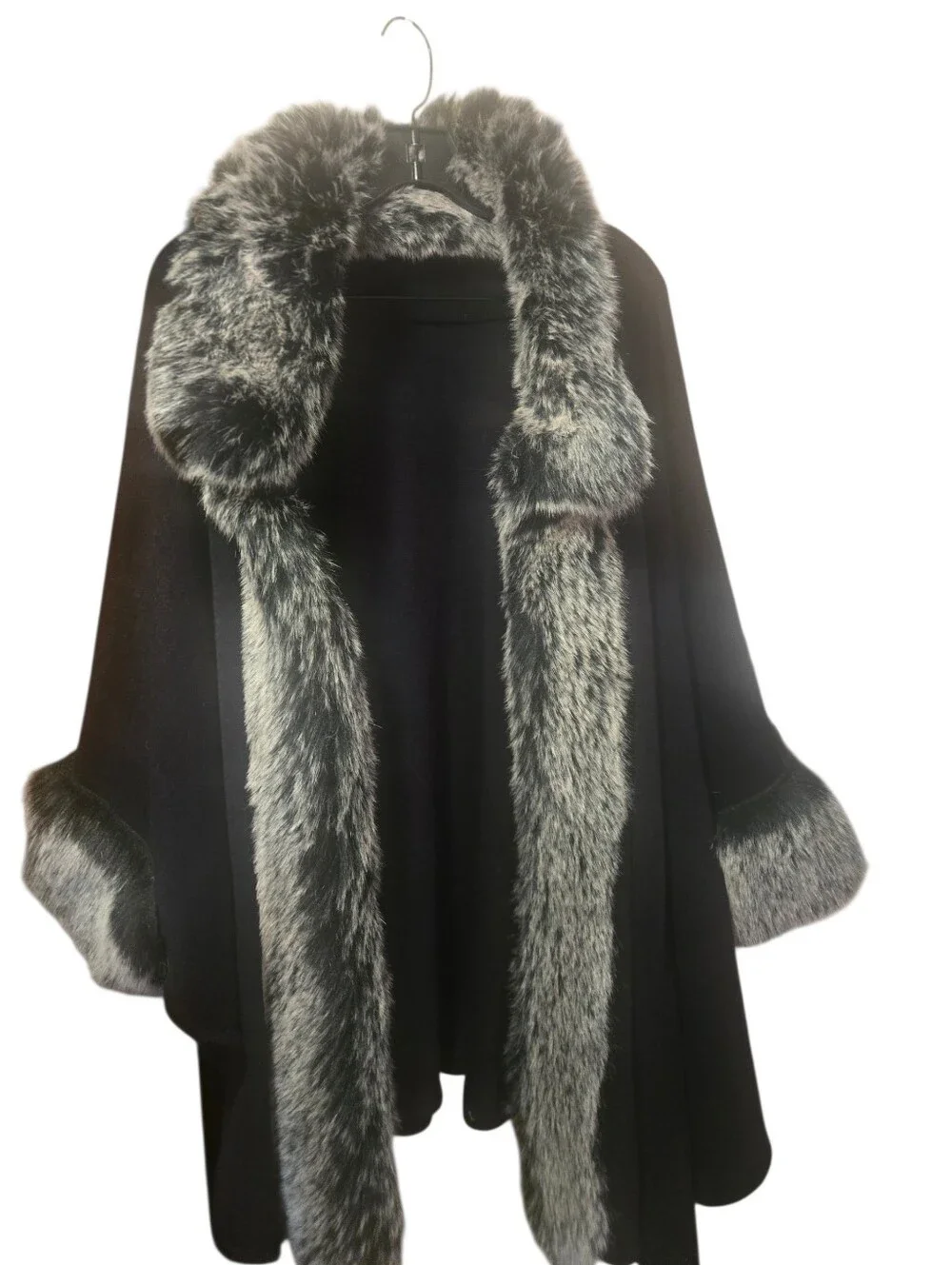 Black Fur-Trim Cape Wrap - Luxurious Winter Accessory